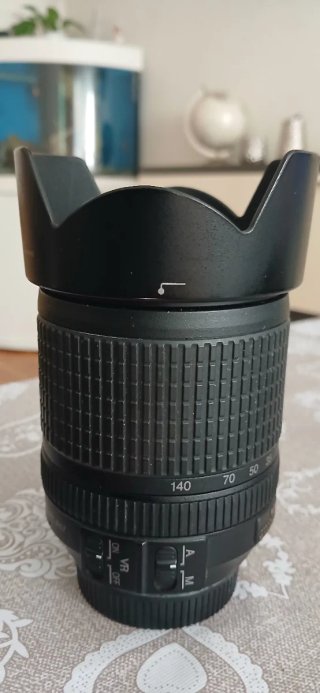 Cámara Nikon D3100 Negra más objetivo 18-140.