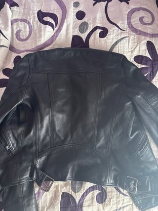 Cazadora de cuero Reiss negra