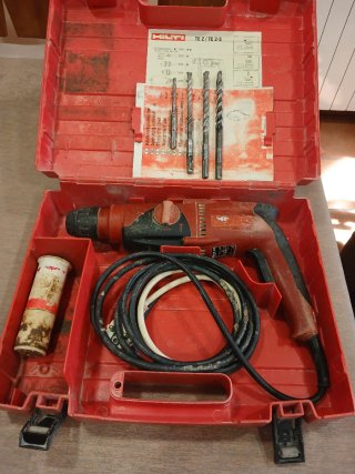 Taladro Hilti TE 2-S con 4 brocas