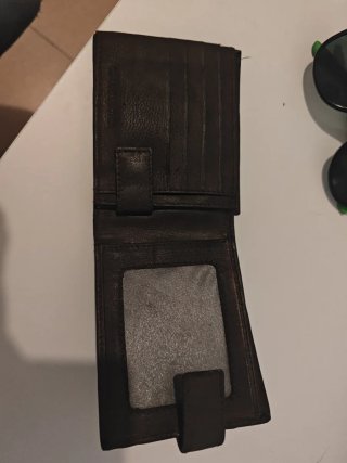 Cartera de cuero marrón