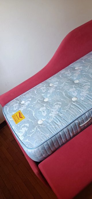 Letto singolo ad angolo