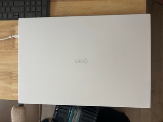 LG Gram 17” i7 16GB 512GB SSD Blanco