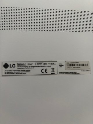 LG Gram 17” i7 16GB 512GB SSD Blanco
