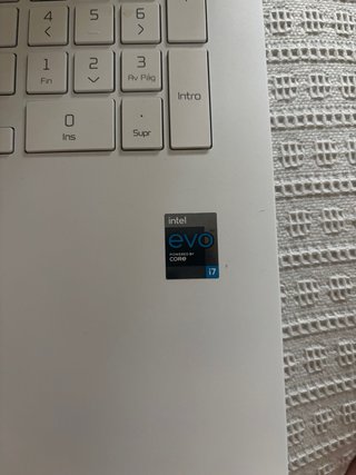 LG Gram 17” i7 16GB 512GB SSD Blanco