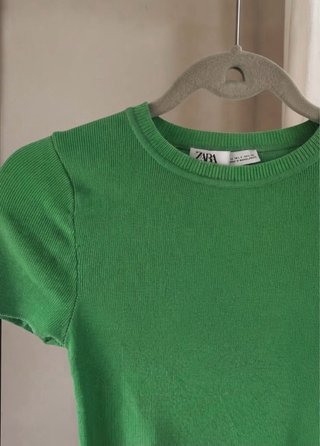 Camiseta Zara verde talla S