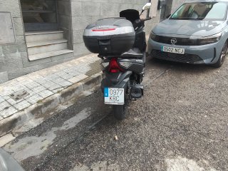 Wottan Storm 125cc Maxi Scooter Negra