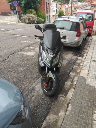 Wottan Storm 125cc Maxi Scooter Negra