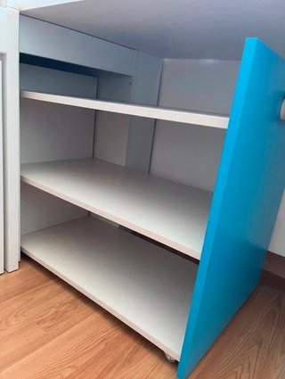 Dormitorio juvenil cama nido, armario y escritorio