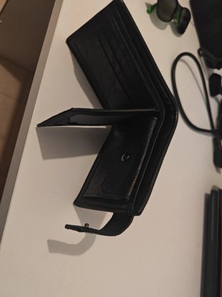 Cartera de cuero negra