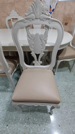 Tavolo da pranzo e 6 sedie in legno e pelle