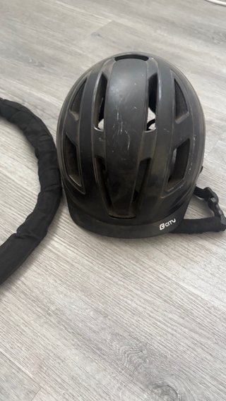 Casco y candado para patinete y soporte movil