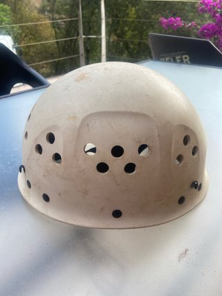 Casco de escalada vintage