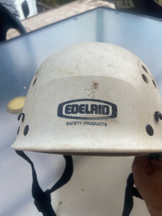 Casco de escalada vintage