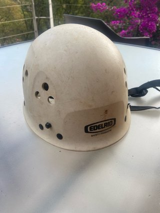 Casco de escalada vintage