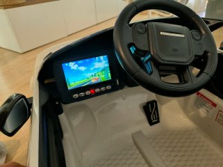 Coche eléctrico niño
