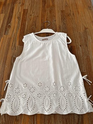 Camiseta Sfera bordada blanca