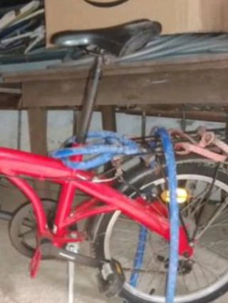 Bicicleta clásica Kinder Bueno Roja Plegable