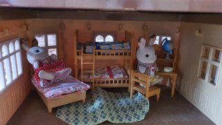 Casa Sylvanian Families con figuras