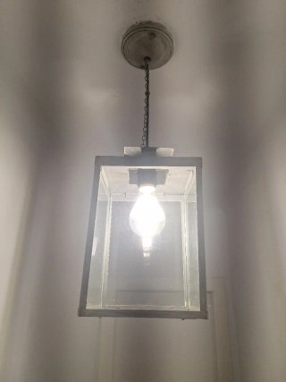 Lámpara colgante de cristal y metal