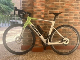 Bicicleta Carretera Carbono Talla M Sin pedales