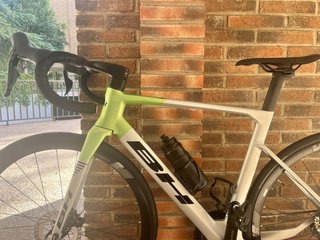 Bicicleta Carretera Carbono Talla M Sin pedales