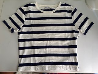 Top corto Zara rayas azul y blanco