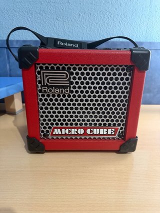 Amplificador Roland Micro Cube Rojo