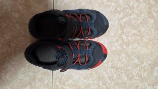 Sandalias senderismo infantiles. Talla 32/33