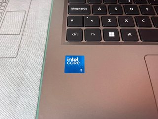 Portátil ACER nuevo - 8GB RAM DDR5 - 512GB SSD