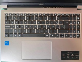 Portátil ACER nuevo - 8GB RAM DDR5 - 512GB SSD