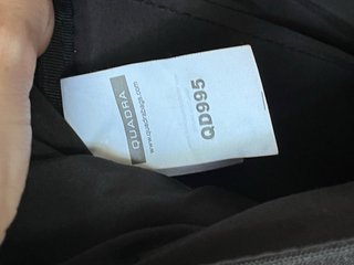 Mochila negra con compartimento para portátil