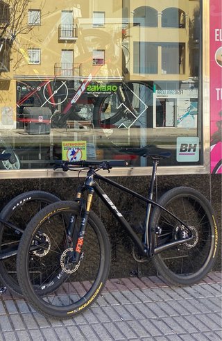 BH Ultimate RC + Horquilla Fox 32 Factory Kashima