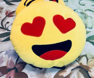Peluche Cuscino Emoji Sorridente Cuore