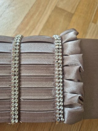 Conjunto bolso y zapatos tono topo
