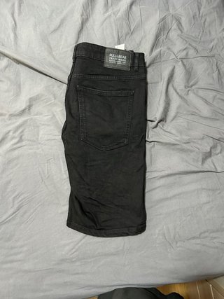 Bermudas negras Pull&Bear rotas
