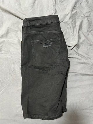 Bermudas negras Pull&Bear rotas