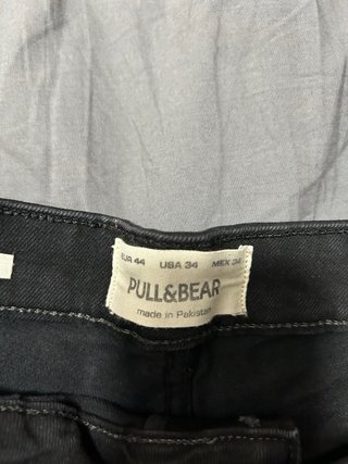 Bermudas negras Pull&Bear rotas