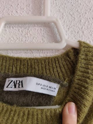 Jersey de chica talla S de Zara.