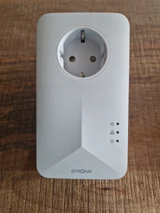 REPETIDOR WIFI Adaptador PLC gigabit Wi-Fi STRONG