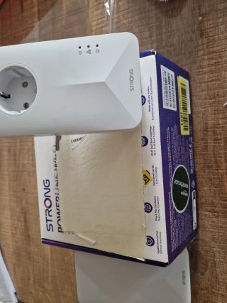REPETIDOR WIFI Adaptador PLC gigabit Wi-Fi STRONG