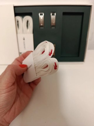 Lacoste Cordones Blancos y Dorado