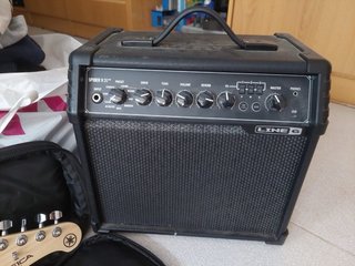 Yamaha Pacifica 112j + amli Line 6/ Spider V 20 Mk