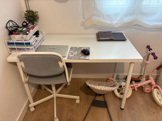 Escritorio blanco