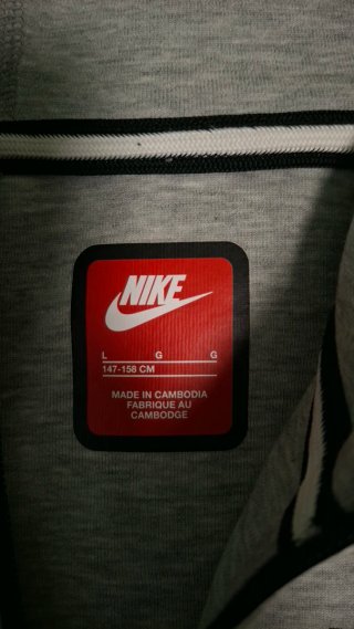 Sudadera Nike Tech Gris