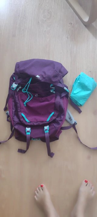 Mochila y/o saco de dormir Quechua en color Morado