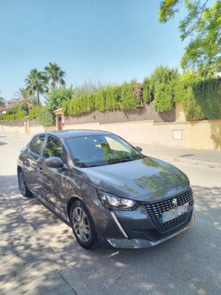 Peugeot 208 2021