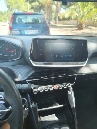 Peugeot 208 2021