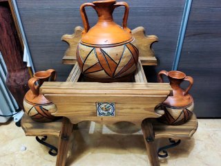 Juego de 3 cántaros de cerámica decorados