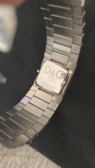 Reloj Dolce & Gabbana D&G Rojo y Plateado