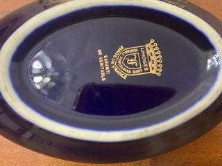 Caramelera porcelana Limoges azul y dorada